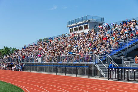 vandetta_grad_crowd.jpg