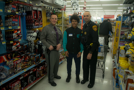 walmartcopshopdec192015-6.jpg