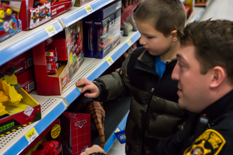 shopcopdec172017-4.jpg