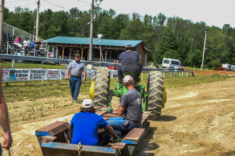 alexandertractorpulljune192021-5.jpg