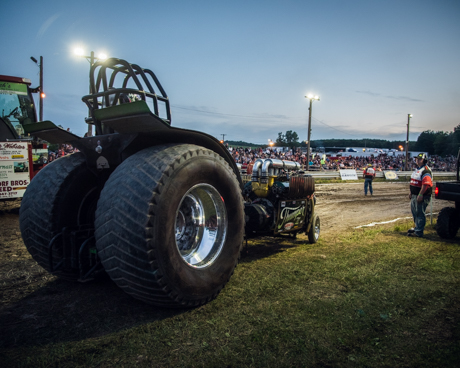 dsc_5789tractor.jpg