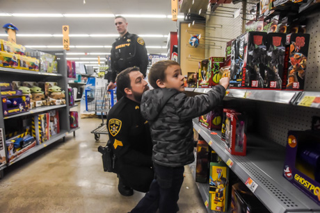 shopwithcop2021-9.jpg