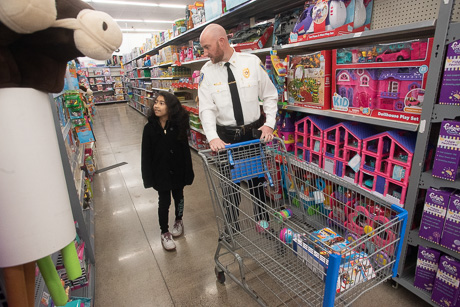 shopwithcop2022c.jpg