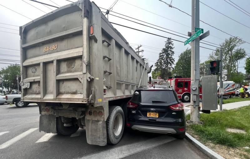 Accident on Richmond at Oak