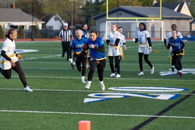 Julia Clark on the move to the goal line. Photo by Steve Ognibene