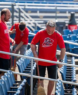 robbie nichols muckdogs sweeping dwyer