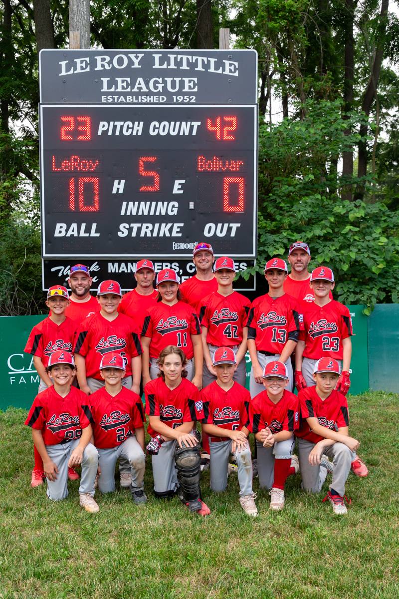 LeRoy team photo but job not finished as they advance to the next round of the Little League All-Stars series. Photo by Steve Ognibene