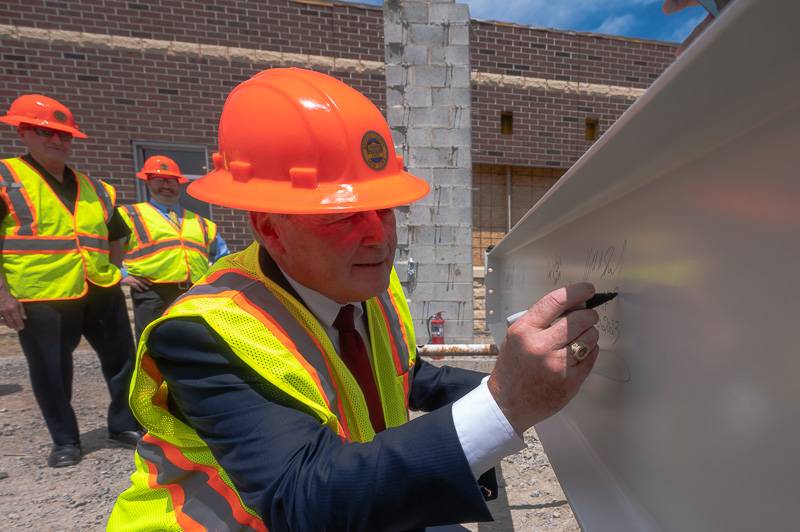 jail beam signing bill sharon