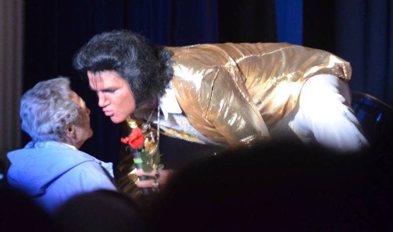 Rick Alviti as Elvis