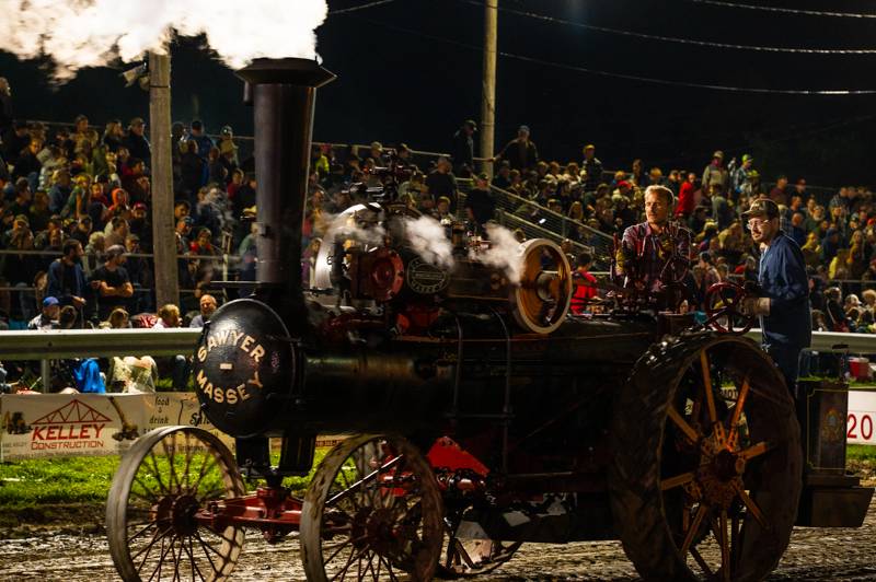 alexander steam show friday night tractor pulls