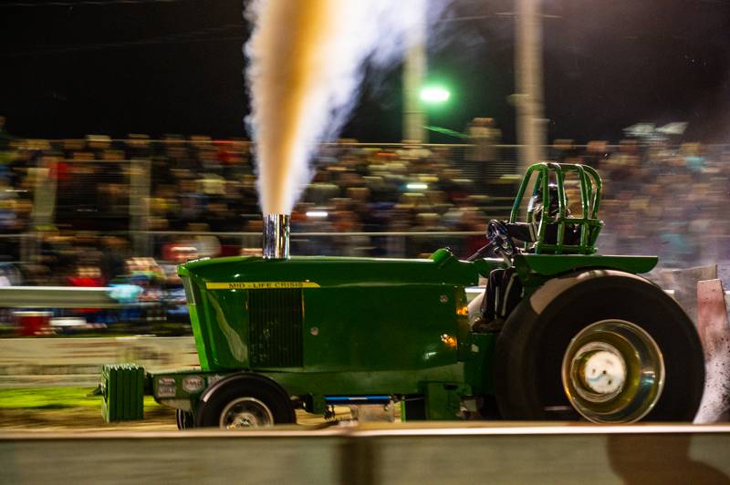 alexander steam show friday night tractor pulls