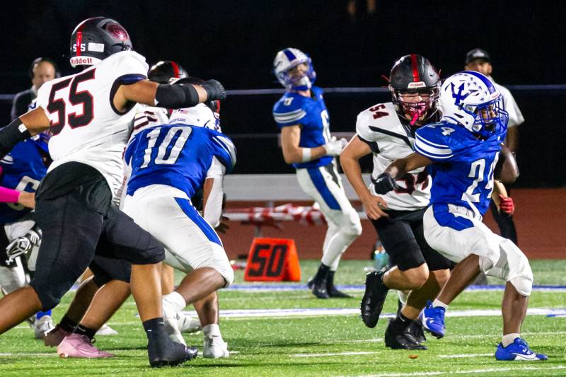 Zailen Griffin #24 for Batavia gaining yards on Geneva's defense.  Photo by Steve Ognibene