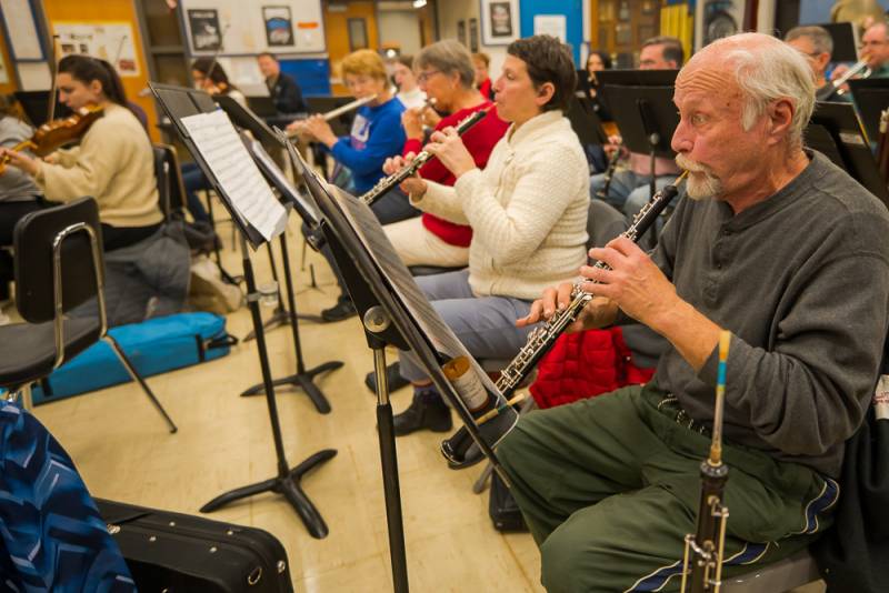 genesee symphony orchestra holiday rehersal 2023