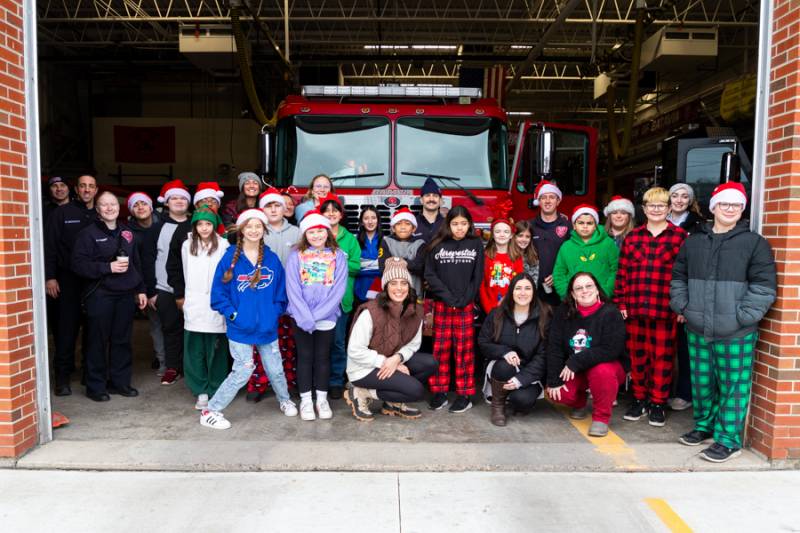 Students from Batavia Middle School give back to services in Batavia. Photo by Steve Ognibene