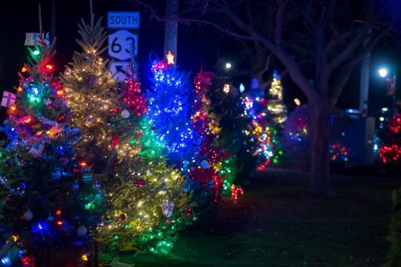 oakfield christmas tree lighting
