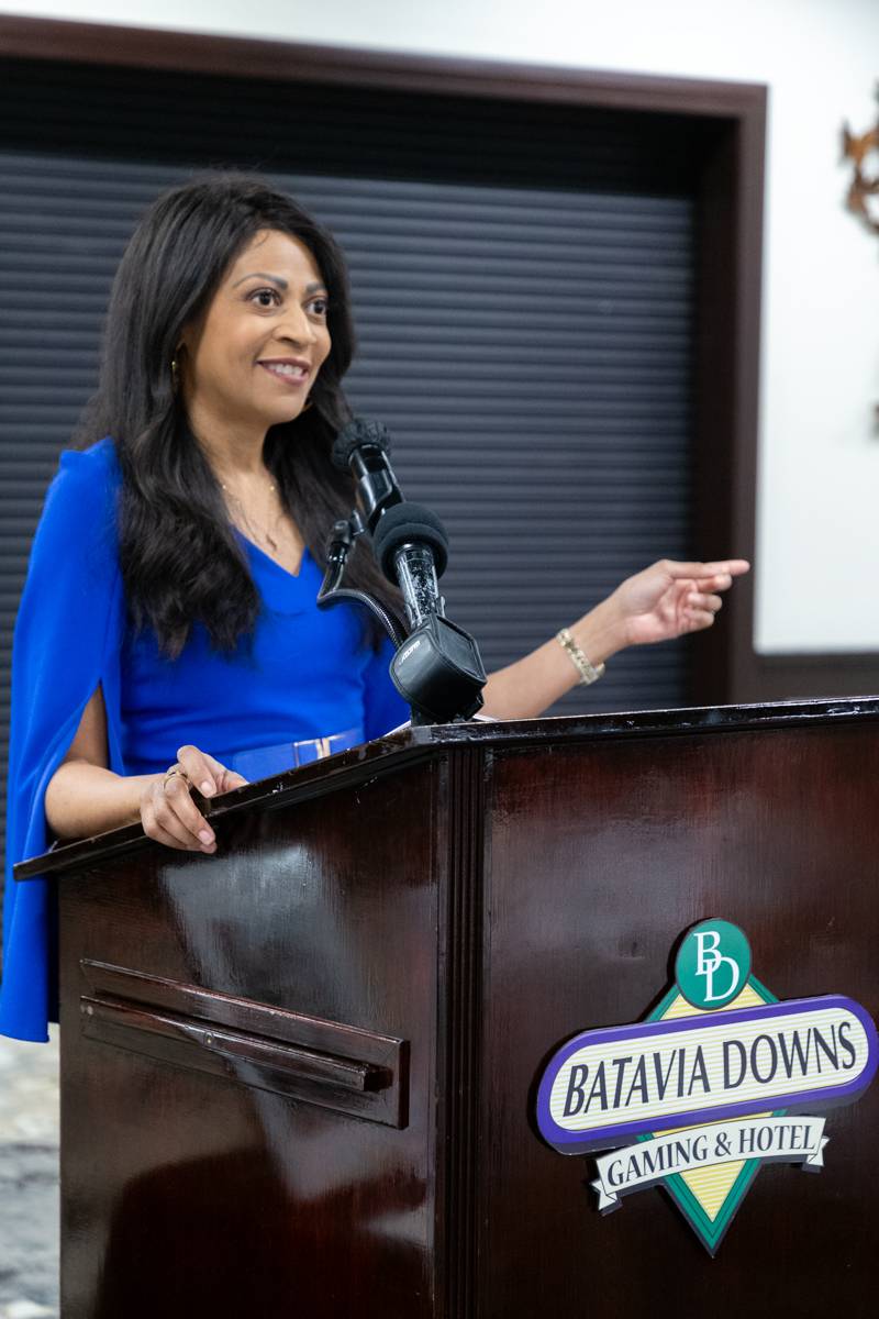 Keynote speaker, Deanna Dewberry, Channel 10 Rochester News Anchor  Photo by Steve Ognibene