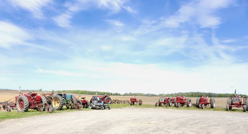 tractor days elba