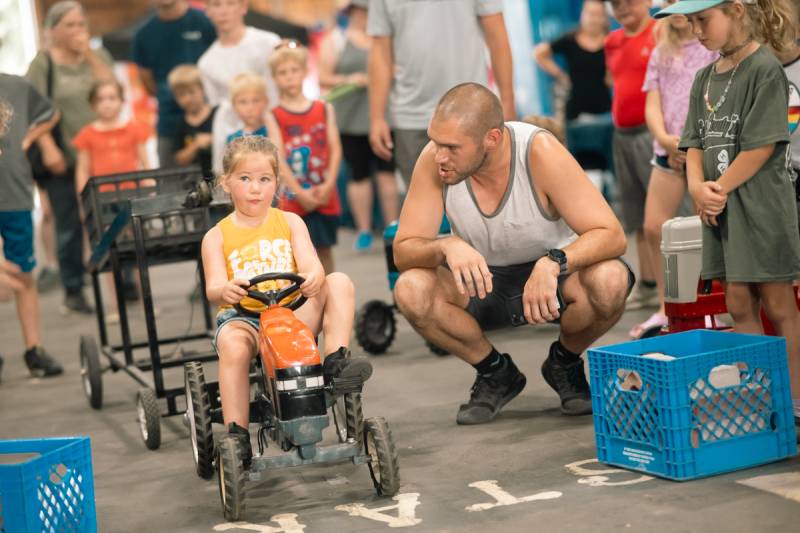 small-fry-tractor-pull-fair