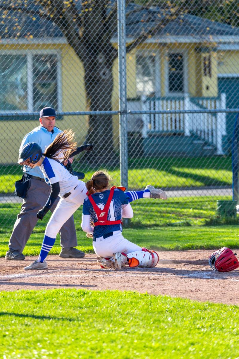  Batavia jumped out to a three run inning in the fourth but could not hold on and takes a loss to Mercy 16-8, monday afternoon at John Kennedy Intermediate school field. Photo by Steve Ognibene