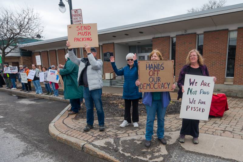 anti-trump-protest batavia ny