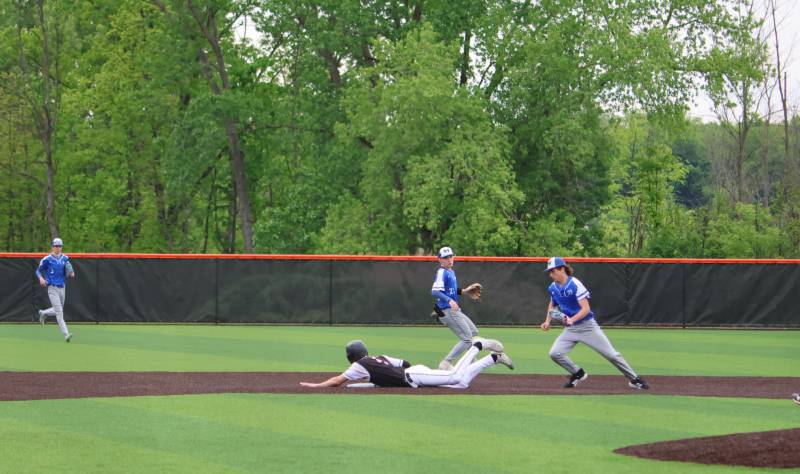 Le Roy edges Haverling, 3-1, to reach Class B semifinals
