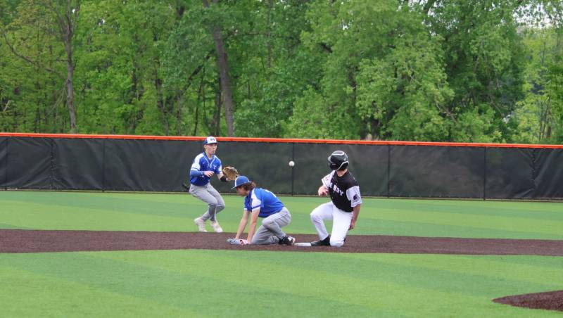 Le Roy edges Haverling, 3-1, to reach Class B semifinals