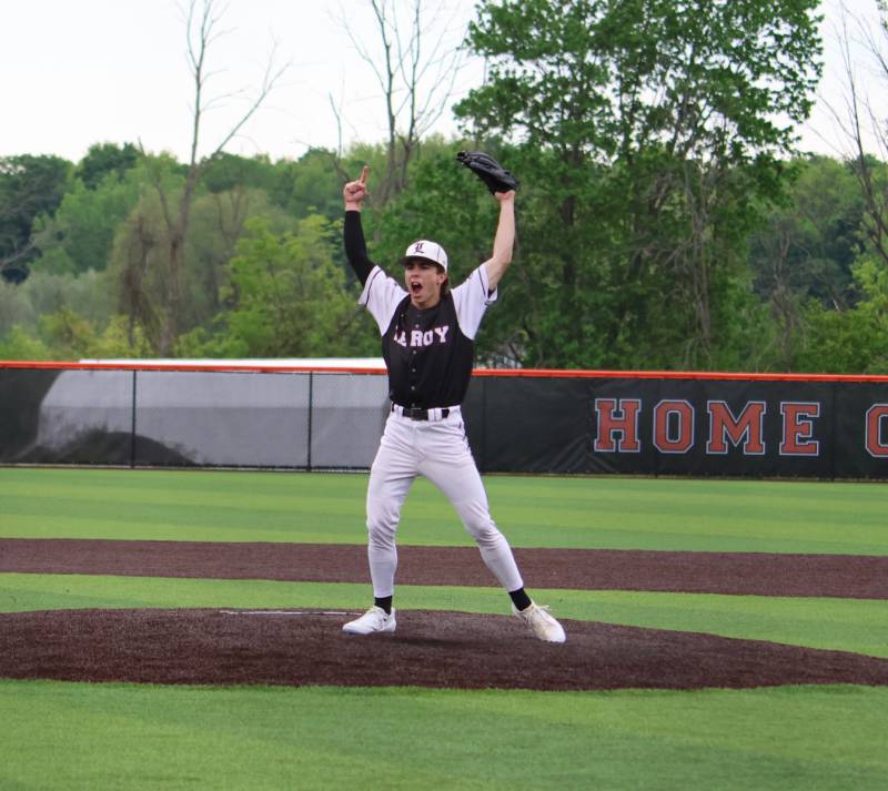 Le Roy edges Haverling, 3-1, to reach Class B semifinals