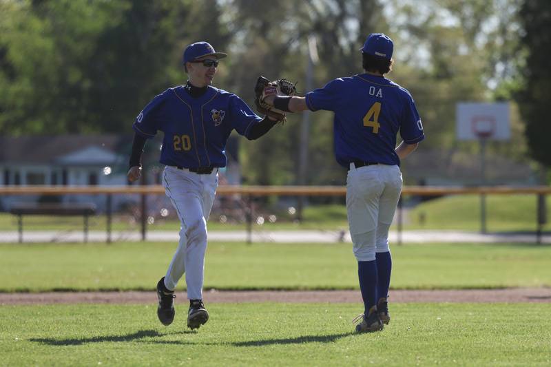 Oakfield-Alabama defeats Caledonia-Mumford 10-1
