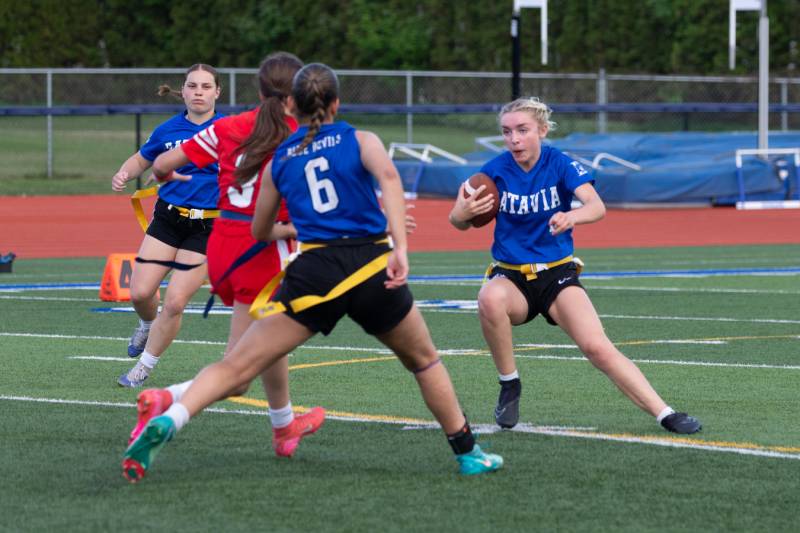  Batavia dominated opening round of sectionals Thursday evening at vanDetta stadium in Pre-quarter round vs Williamson-Sodus-Marion 25-6   Photo by Steve Ognibene