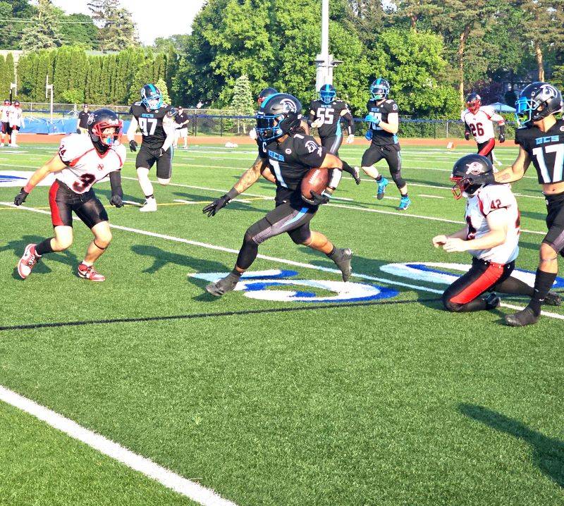 jzon-henderson-kick-return-2.jpg